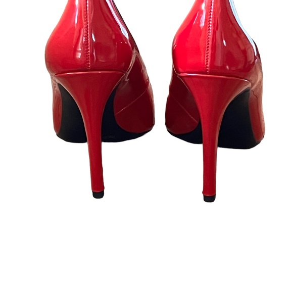 Shoes - Picture 3 of 5